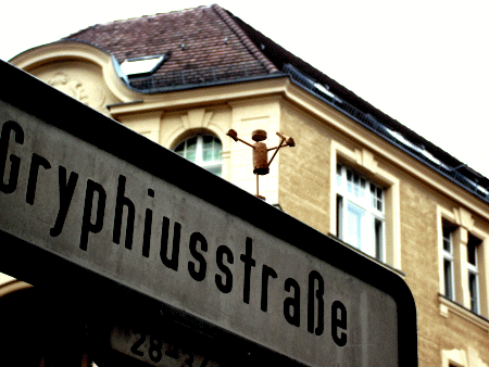Street-Yogi: Hasta Padangusthasana II