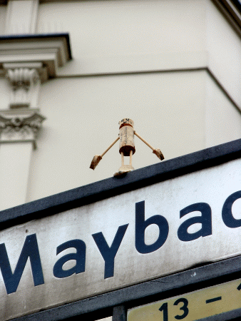 Street-Yoga: Huch, er hat sich bewegt1 