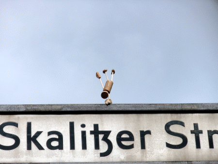 Street-Yogi: Eka Hasta Urdhva Vrksasana