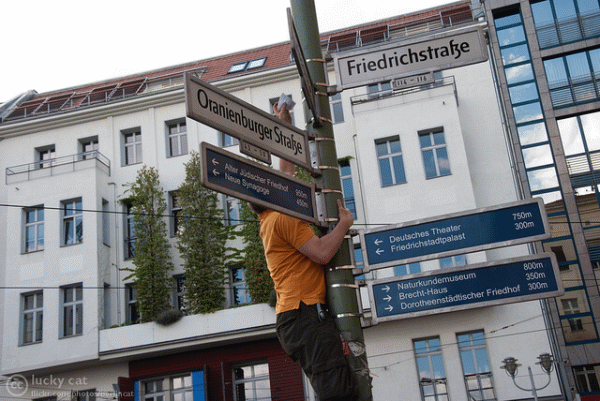 Street-Yoga mit Alaniz in Action