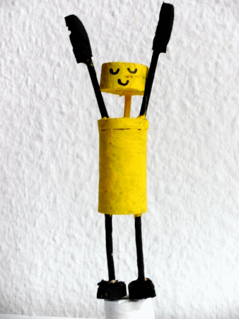 Color-Yogi: Hastasana (Indoor)