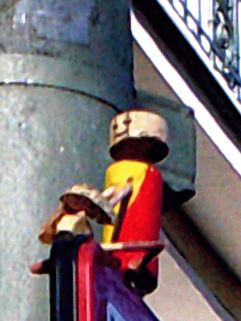 Bi-Color-Yogi: Baddha Konasana