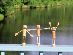 Drei Yogis an der Müggelspree