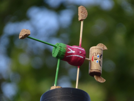 Rosagr&uuml;n mit langen Ohren