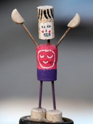 Mit weißer Maske